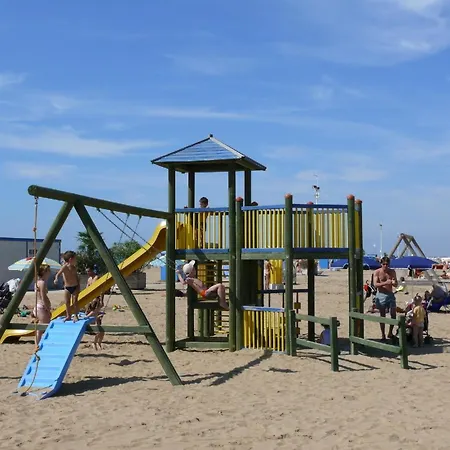 Ferienwohnung Fuer 7 Personen Ca 50 Qm In Bibione, Adriakueste Italien Und Umgebung - B62891 *
